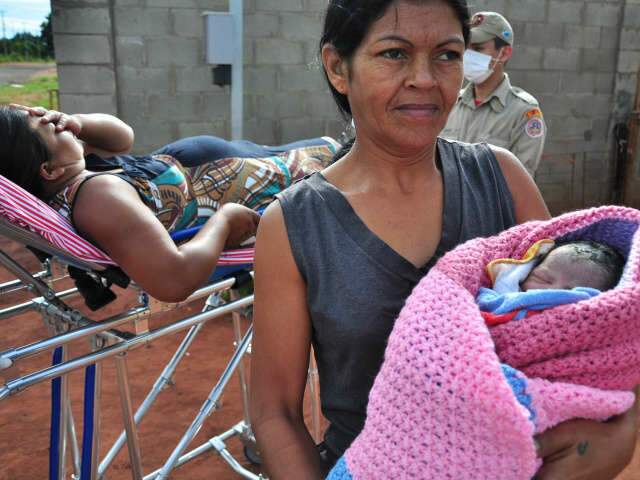 M&atilde;e de 35 anos d&aacute; a luz sozinha no banheiro de casa no Jardim Noroeste