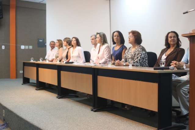 Hospital vai lan&ccedil;ar licita&ccedil;&atilde;o para utilizar aparelho encaixotado h&aacute; 2 anos 