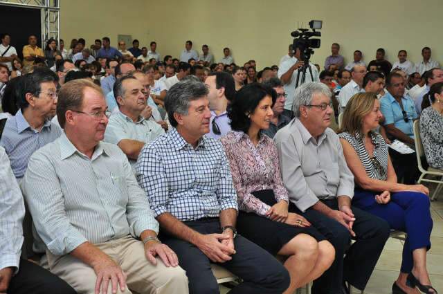  Avalia&ccedil;&atilde;o de desempenho vai preceder reforma do secretariado de Murilo