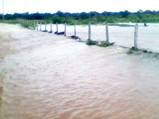 Chuvas atingem Corumbá desde domingo. (Foto: Diário On Line)