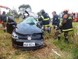 Acidente aconteceu a oito quilômetros de Nova Casa Verde sentido a Bataguassu. (Foto: Celso Pires)