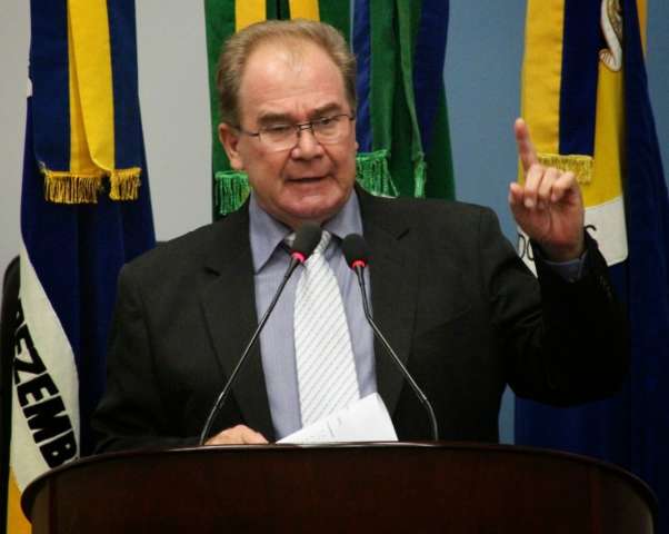 Onze vereadores mudam de partido e PMDB se fortalece na C&acirc;mara