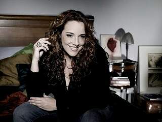 A cantora se apresenta no dia 4 de maio em Corumbá e no dia 5 em Campo Grande. 