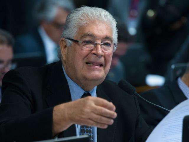 &#039;A vaca foi para o brejo&#039;, diz senador do PMDB ap&oacute;s den&uacute;ncias contra Temer