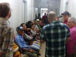 M&eacute;dico viaja ao exterior de f&eacute;rias e deixa folha de frequ&ecirc;ncia preenchida