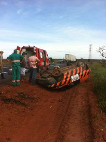 Motorista fica ferido em capotagem na BR-262 em Tr&ecirc;s Lagoas 
