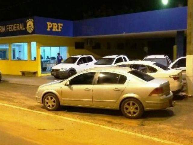 Sete pessoas s&atilde;o presas acusadas de traficar 1,6 tonelada de maconha