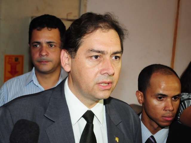 Bernal anuncia 4 nomes, cria cargo, mas mant&eacute;m 10 vagos