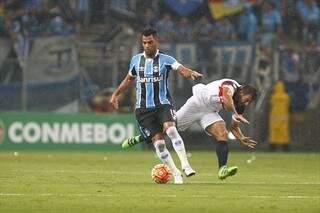 Grêmio pressionou o adversário, mas não conseguiu nada mais que o empate (Foto: divulgação)
