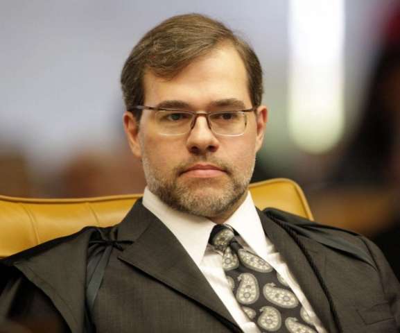 STF suspende a&ccedil;&atilde;o no Mato Grosso e devolve pens&atilde;o a Pedrossian