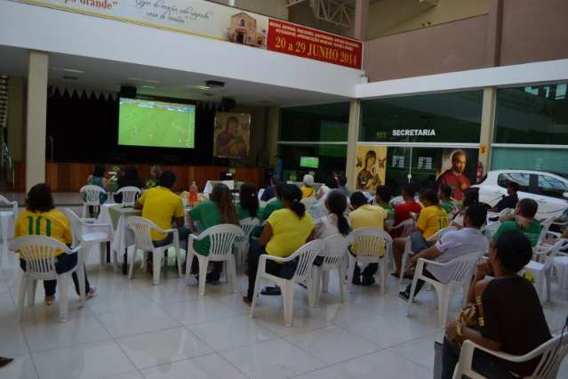 Cat&oacute;licos apelam &ldquo;a todos os santos&rdquo; na torcida por vit&oacute;ria do Brasil