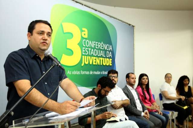 Confer&ecirc;ncia discute pol&iacute;ticas para jovens e fortalece cria&ccedil;&atilde;o de plano estadual 