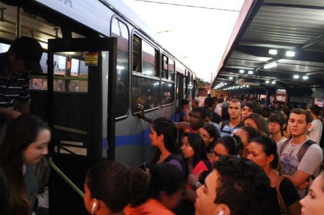 Passe de &ocirc;nibus deve custar R$ 3,95 a partir do come&ccedil;o de dezembro 