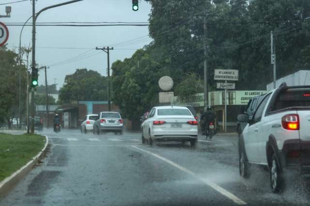 Chuva chega a 12 munic&iacute;pios de MS e Inmet alerta para tempestade