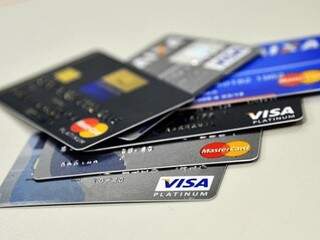 Cartão de crédito aparece como principal fonte de dívidas para famílias da Capital em junho. (Foto: Marcello Casal Jr./Agência Brasil/Arquivo)