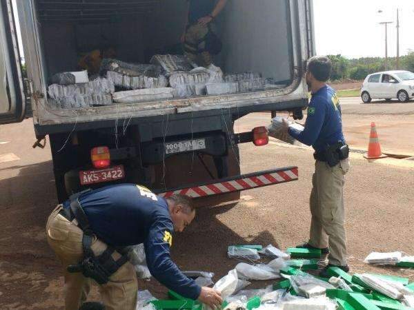 Morador de Iguatemi &eacute; preso levando 1 tonelada de maconha para MG
