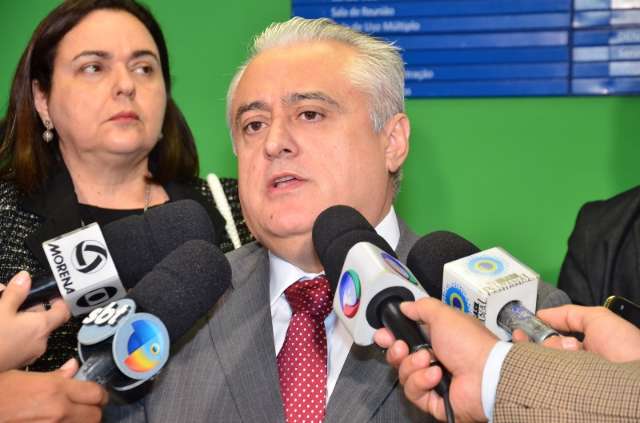 For&ccedil;a-tarefa far&aacute; varredura em fichas de pacientes vivos e mortos
