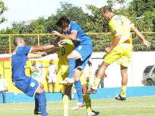 Rodada foi aberta ontem e teve empate sem gols entre Aquidauanense e Cene. (Foto: Gazeta MS)