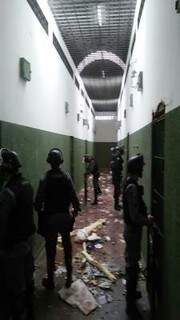 Em vistoria realizada na manhã de hoje, militares encontraram vestígios deixados por internos. (Foto: Divulgação/BPChoque)