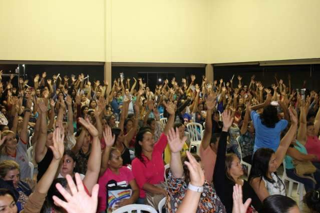Funcion&aacute;rios param e deixam 15 mil crian&ccedil;as sem aulas nas creches