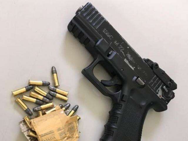 Homem exibe arma na internet e vai preso com pistola austr&iacute;aca