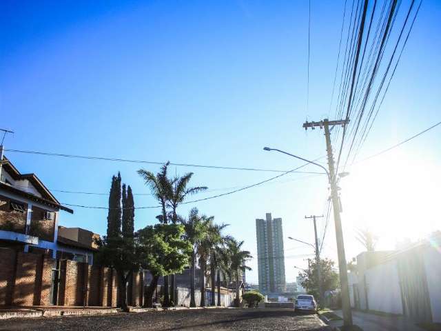 Dia amanhece com friozinho de 12&ordm;C na Capital, mas m&aacute;xima chega a 27&ordm;C