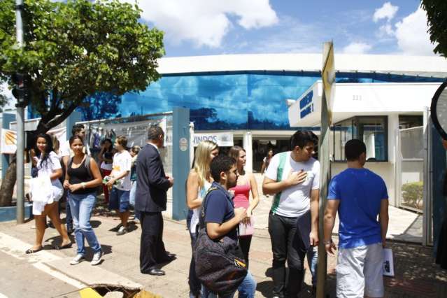 Ap&oacute;s morte de acad&ecirc;mica, bombeiros multam Uniderp em R$ 3,7 mil 