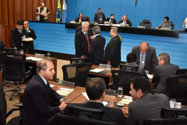 Deputados v&atilde;o se reunir com MPE e Defensoria para avaliar projetos
