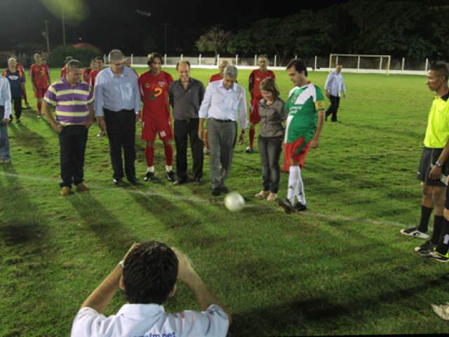 Est&aacute;dio de Coxim inaugura novo sistema de ilumina&ccedil;&atilde;o artificial