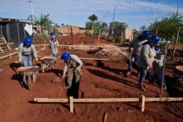 Ap&oacute;s amea&ccedil;a atribu&iacute;da ao PCC, obra de casas populares &eacute; suspensa