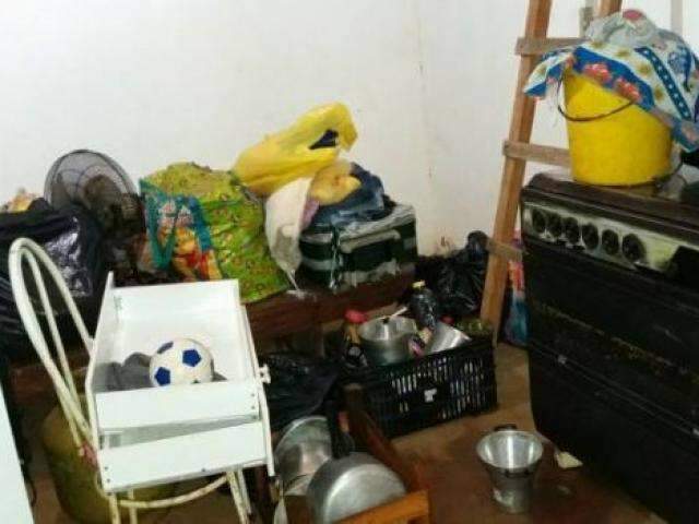 Chuva de 50 mil&iacute;metros alagou casas e ruas em Aquidauana