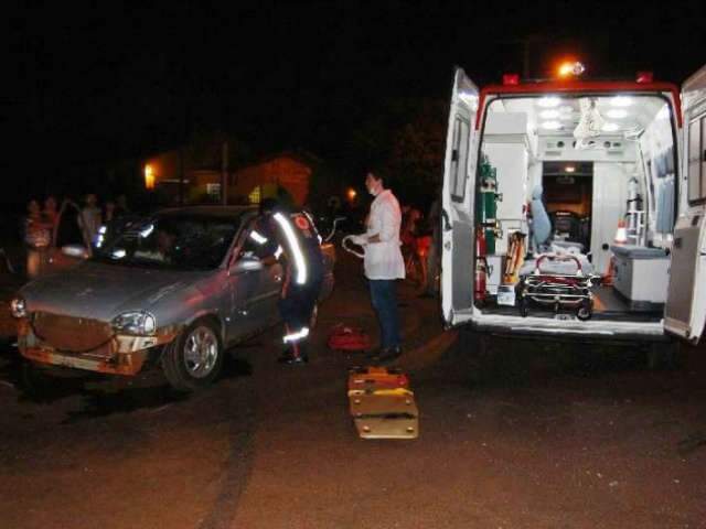  Acidente em avenida de Sidrol&acirc;ndia deixa duas pessoas feridas