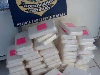 PRF apreende mais de 80 quilos de cocaína na BR-262