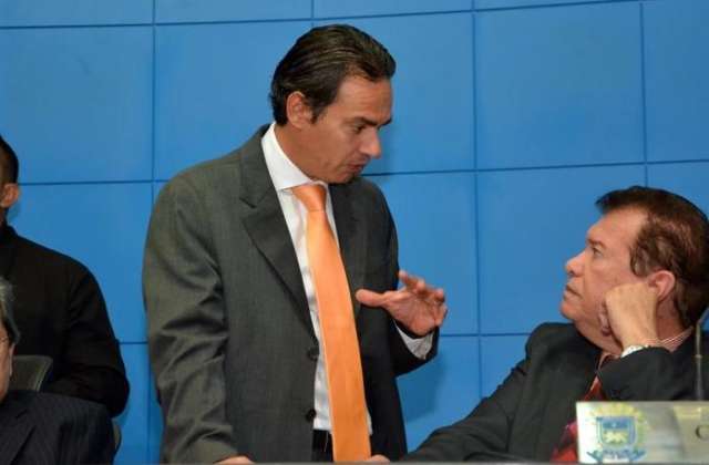 Comiss&atilde;o do Aqu&aacute;rio racha PMDB e l&iacute;der convoca vota&ccedil;&atilde;o