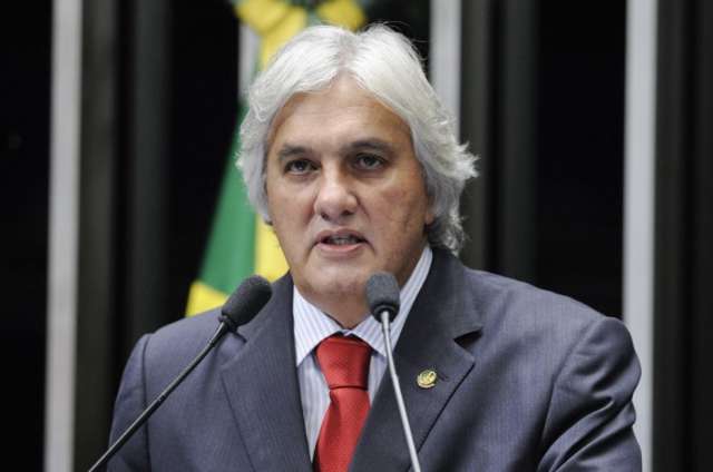 No Senado, Delc&iacute;dio dir&aacute; em discurso que &eacute; inocente e v&iacute;tima de arma&ccedil;&atilde;o