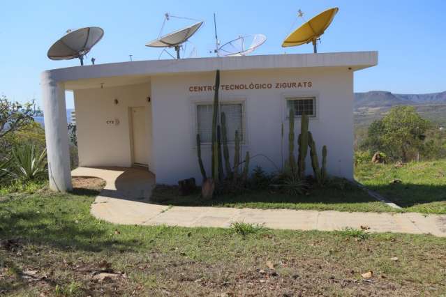 Casas redondas s&atilde;o arquitetura contra o fim do mundo no meio do Cerrado de MS 