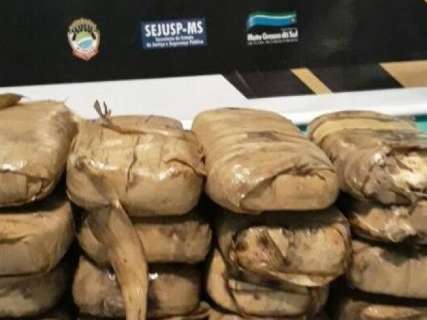 Pescadores fisgam pacotes de cocaína em fazenda usada pelo tráfico