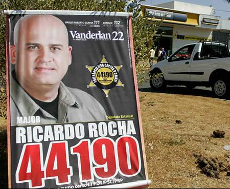  Transferidos para MS 17 PMs acusados de integrar grupo de exterm&iacute;nio