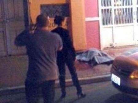 Pedreiro que matou pai havia parado tratamento psiqui&aacute;trico