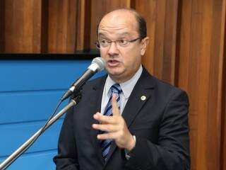 Líder do governo, deputado José Carlos Barbosa (DEM), disse que projeto busca autorização dos deputados (Foto: Assessoria/ALMS)
