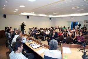 Secret&aacute;ria de Educa&ccedil;&atilde;o pretende gastar R$ 7 milh&otilde;es com uniformes