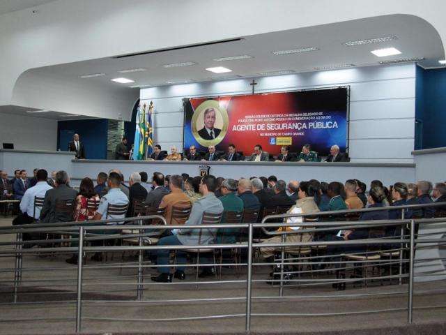 Vereadores n&atilde;o poder&atilde;o repetir homenagens na C&acirc;mara Municipal