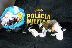  PM encontra droga e celulares em frente &agrave; cadeia p&uacute;blica em Coxim