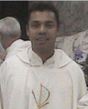 Ex-padre acusado de fraude j&aacute; foi preso por porte de arma e responde 2 processos