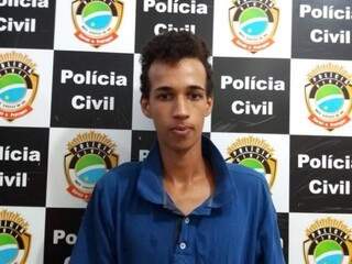 Integrante do PCC é preso após tentar arremessar celulares e droga na PED Integrante do PCC é preso após tentar arremessar celulares e droga na PED
