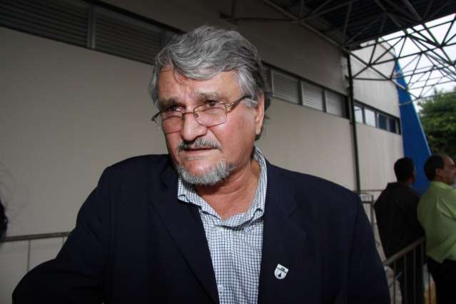 Mais votado, Zeca cobra de Bernal cumprimento de promessas