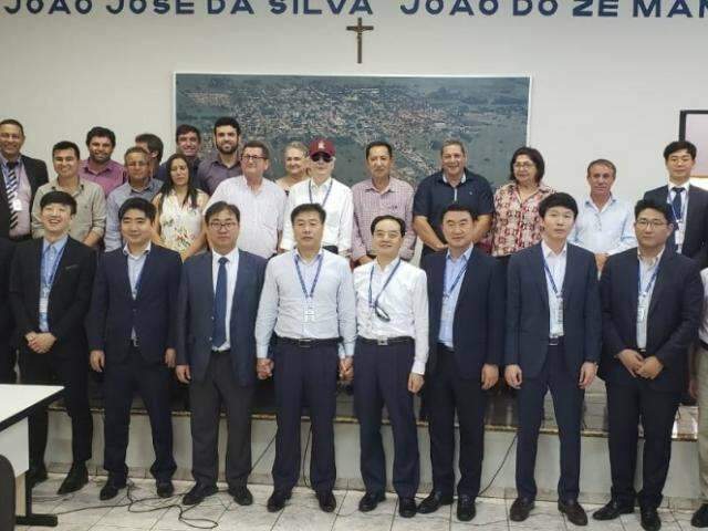 Grupo coreano anuncia investimento de R$ 6 bilh&otilde;es em usina solar em MS