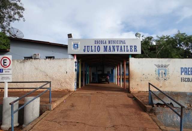 Mais um munic&iacute;pio suspende as aulas por falta de combust&iacute;vel