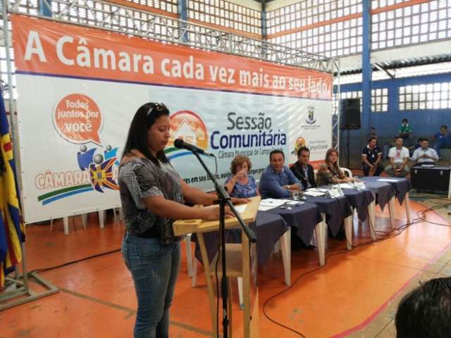 Moradores solicitam de asfalto a melhorias em escola no Oliveira III