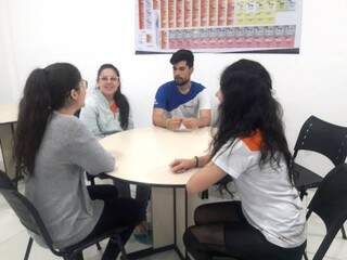Alunos do colégio Referencial discutem escolha de candidatos (Izabela Sanchez)